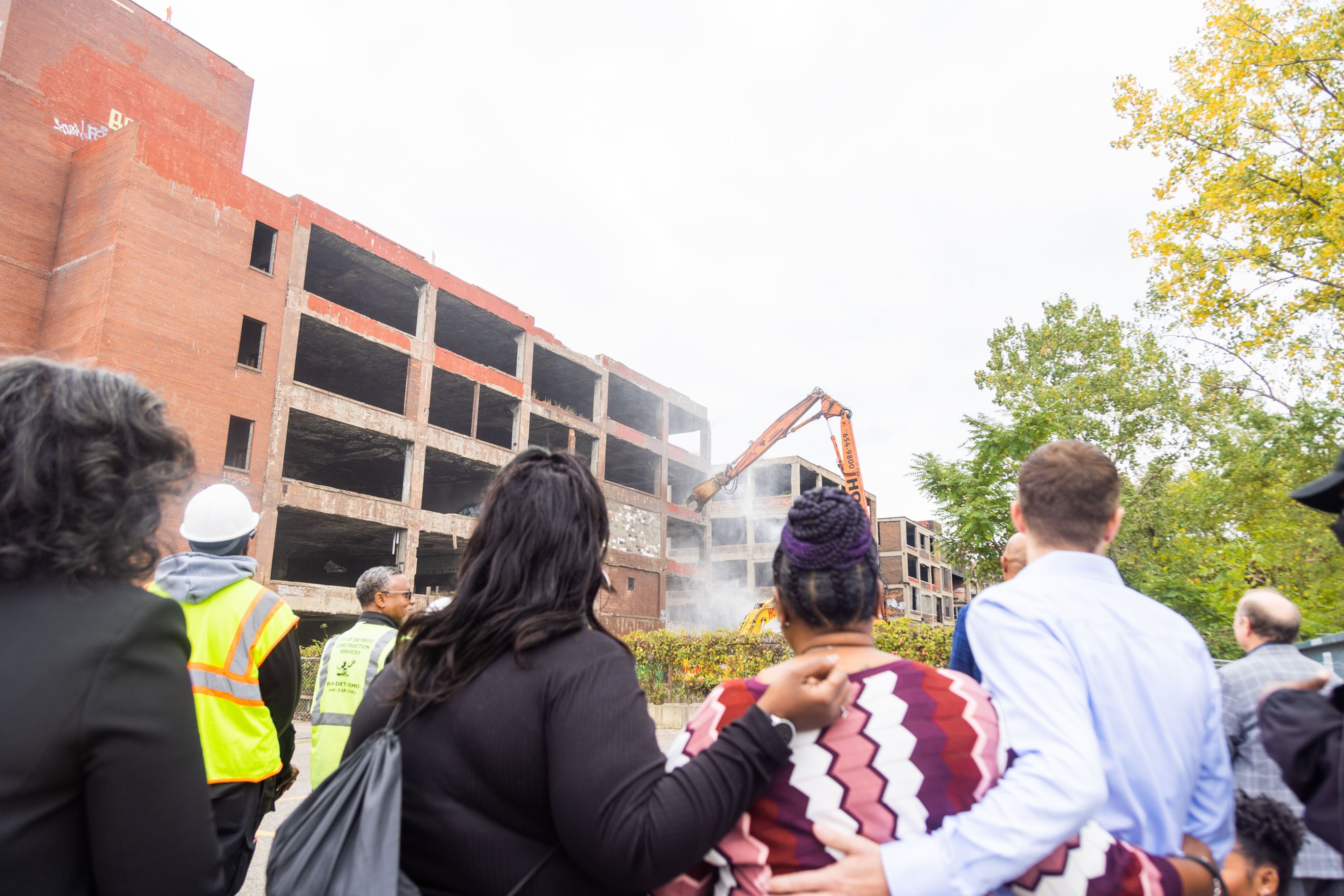 Packard Plant coming down pict 4 residents look on