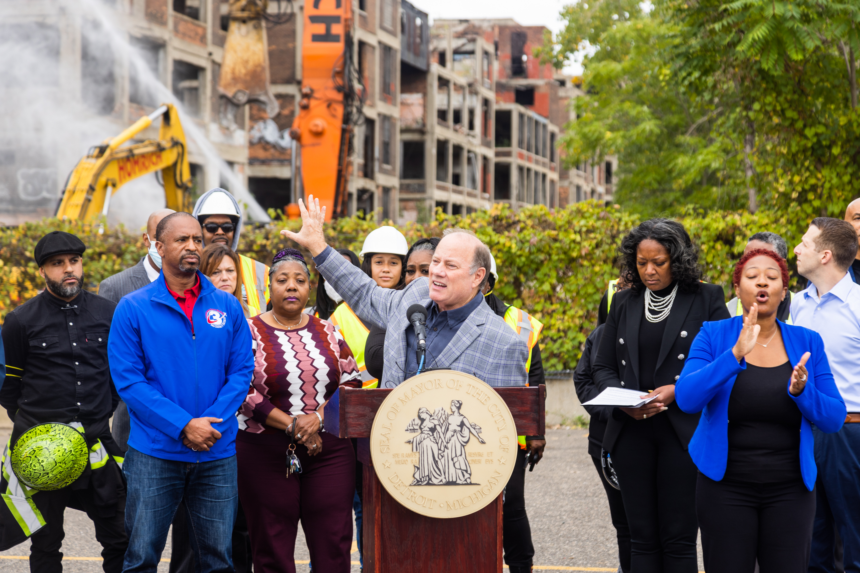 Packard Plant coming down pict 1 Mayor Duggan
