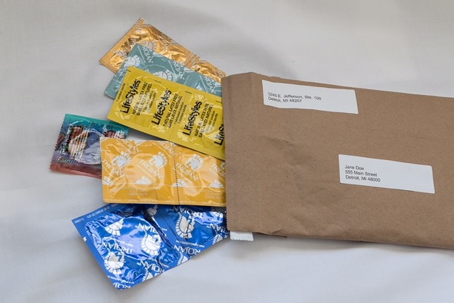 Para mayor privacidad, los condones se enviarán por correo en un sobre marrón liso.